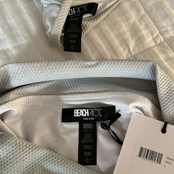 Beach Riot Bikini set - Picture 5 of 7